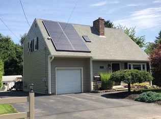 12 Dixfield Rd, Worcester, MA 01606