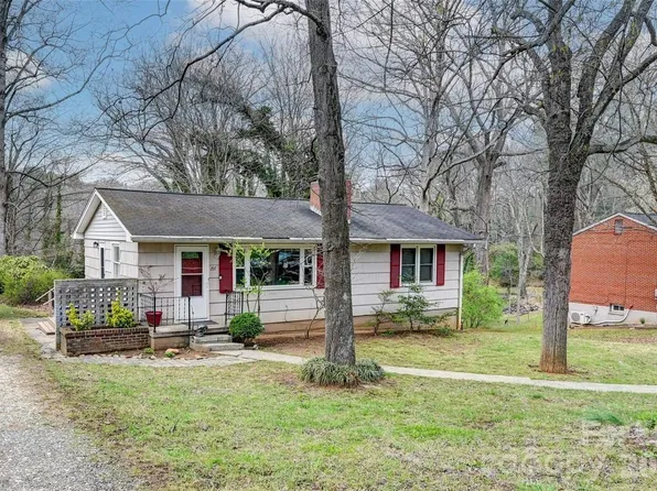 297 White Pine Dr, Asheville City, NC 28805