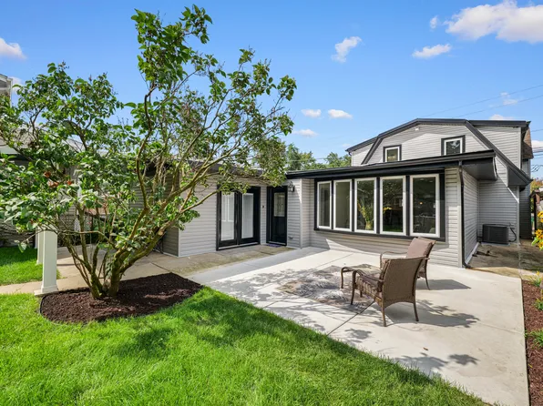 1346 Highland Ave, Berwyn, IL 60402