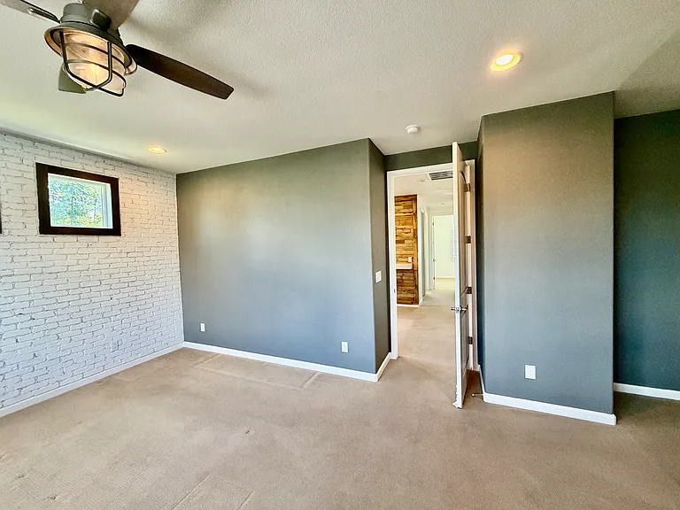 2725 Bonfire Ln — Photo 9