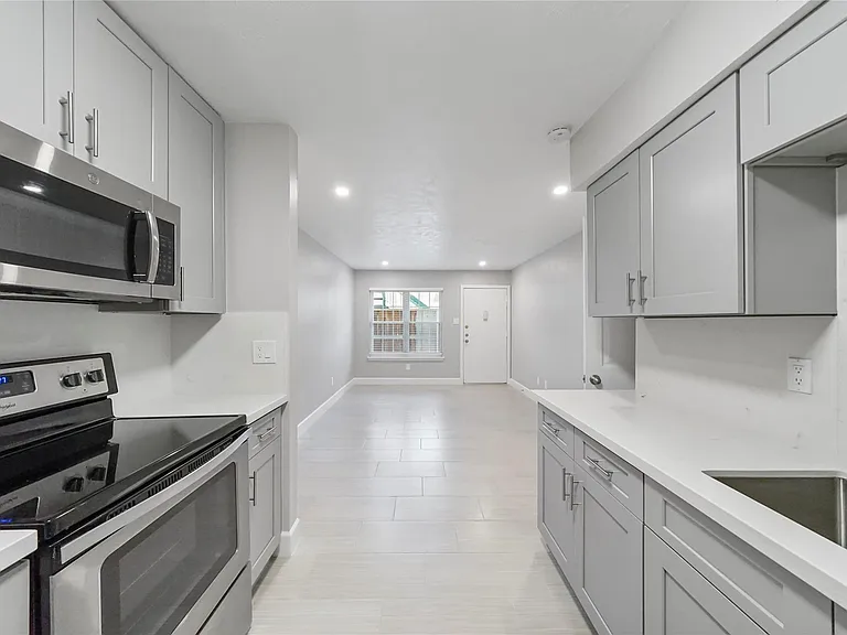 845 Augusta Dr #45 — Photo 2