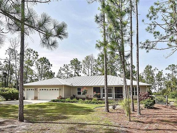 5th image of 7943 NW 20th St