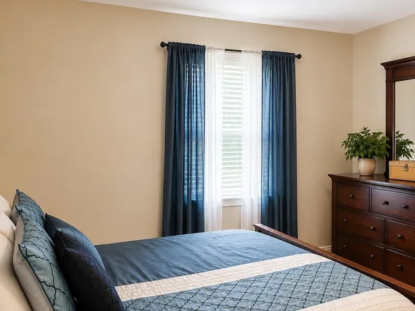 902 Park Avenue, Fairmont, NC 28340