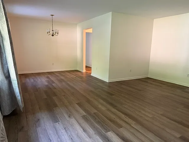 Living room / dining room