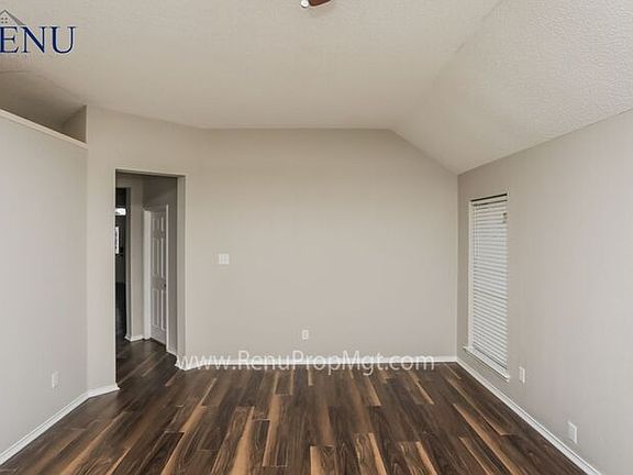 3rd image of 1901 Clifton Dr