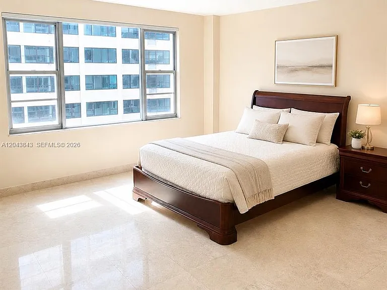 5255 Collins Ave #7B — Photo 17