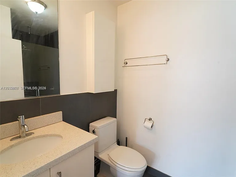 1600 Euclid Ave #102 — Photo 13