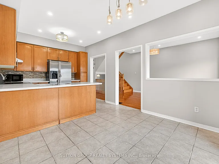 6556 Opera Glass Cres S — Photo 22