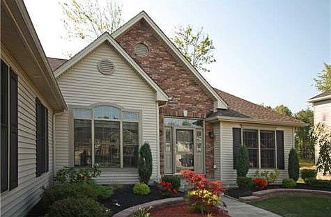 2nd image of 18 Worthington Ln
