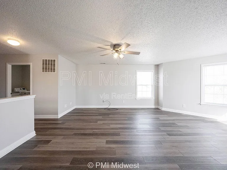 859 Runnymede Dr — Photo 24