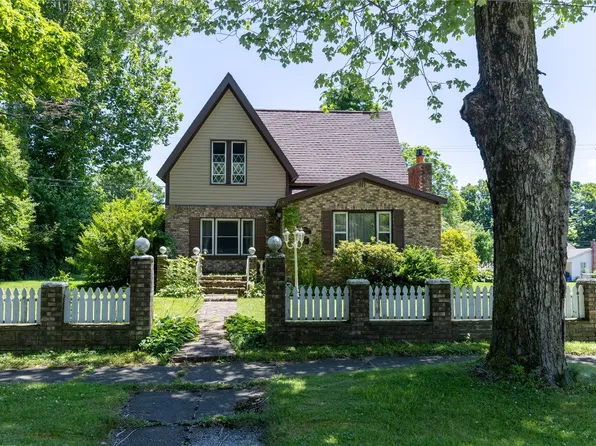 11895 Main St, East Springfield, PA 16411