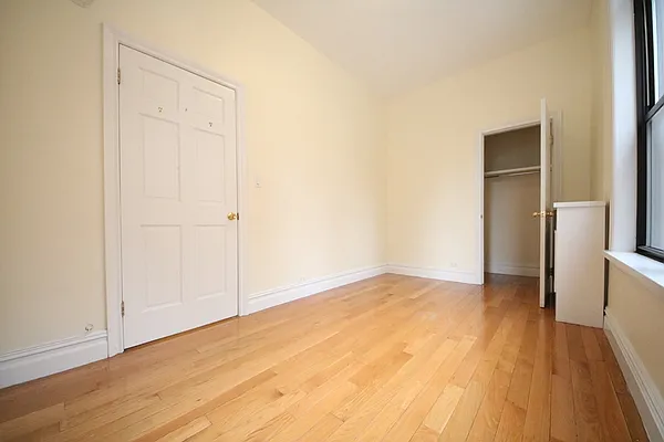 Rented by (Legacy) NY Quality Living Uptown | media 12