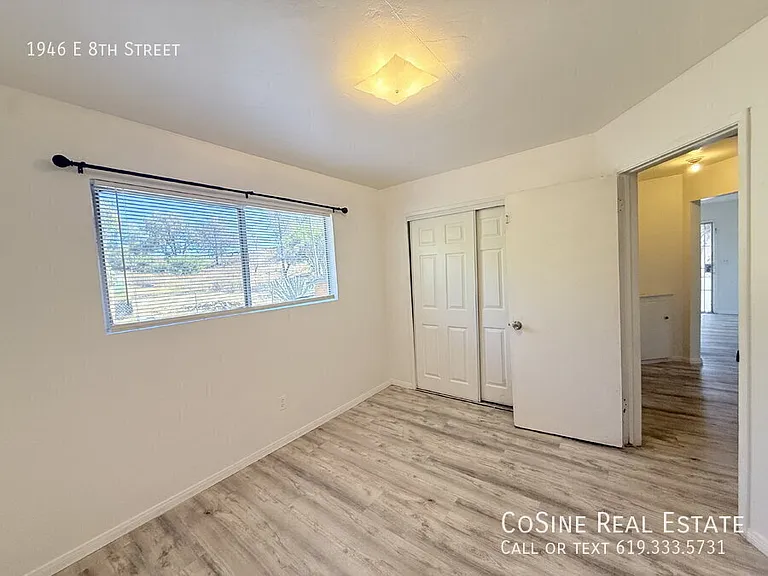 1946 E 8th St — Photo 12