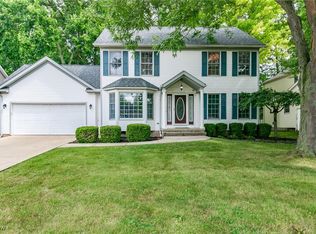 38355 Westminster Ln, Willoughby, OH 44094