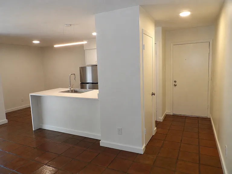 4432 Buena Vista St #102 — Photo 15