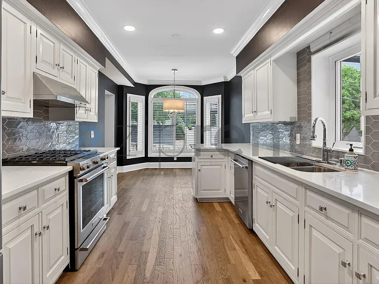 3638 Peachtree Rd NE #206 — Photo 4
