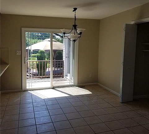 4th image of 3001 Wesley Ln