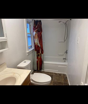 3rd image of 211 1/2 Borgess St