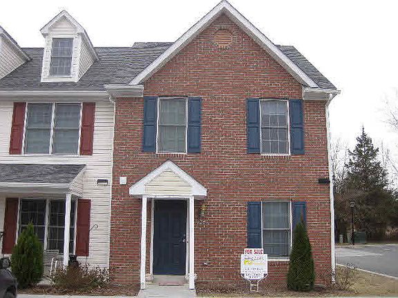 2nd image of 9293 Travellers Ct