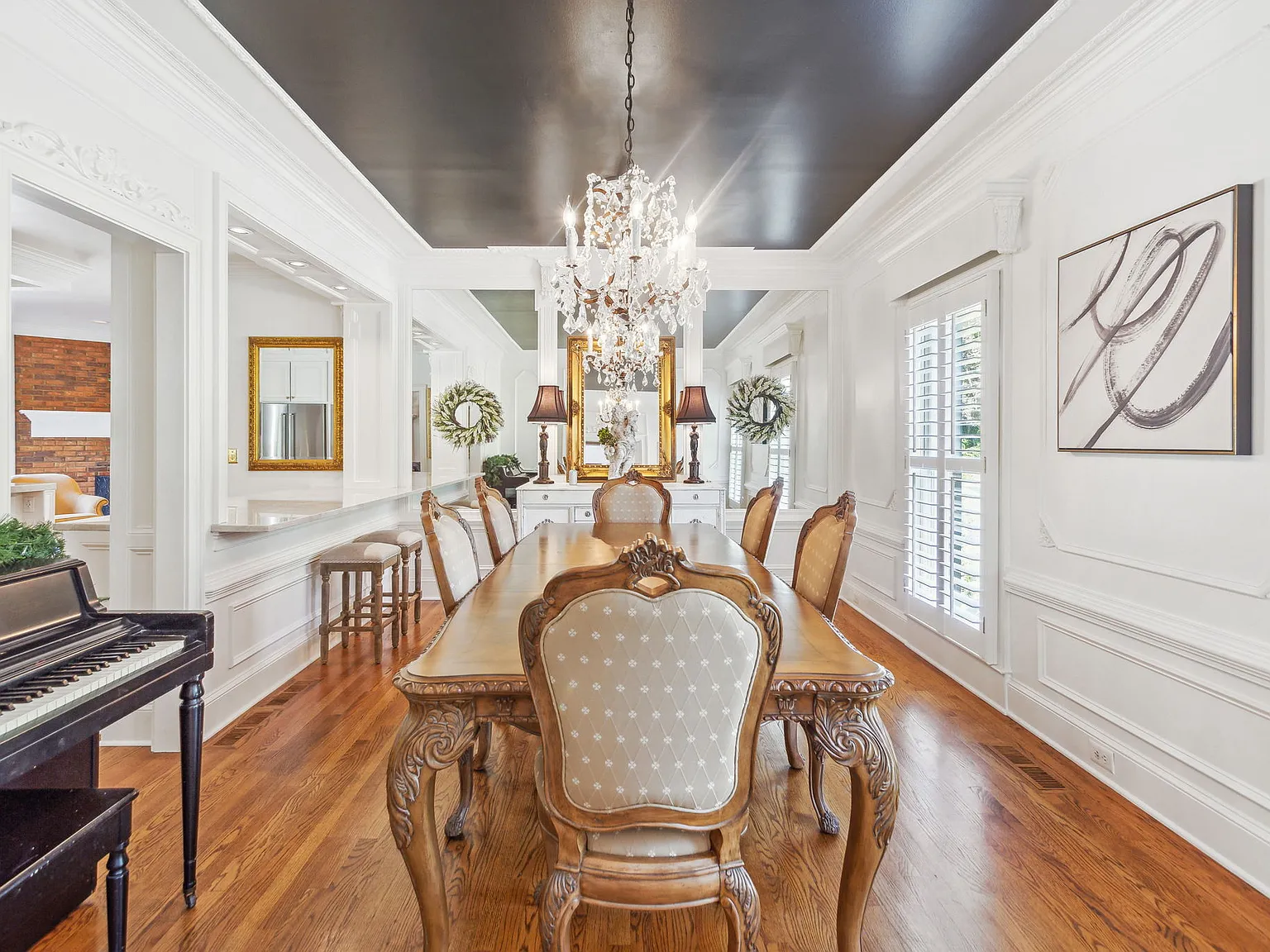 5 bed, 4.5 bath, 4382 sqft, $15,000 — Photo 3