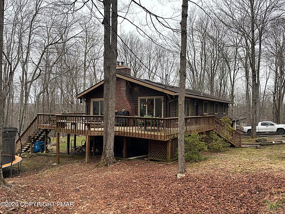 3rd image of 32 Mountainside Dr