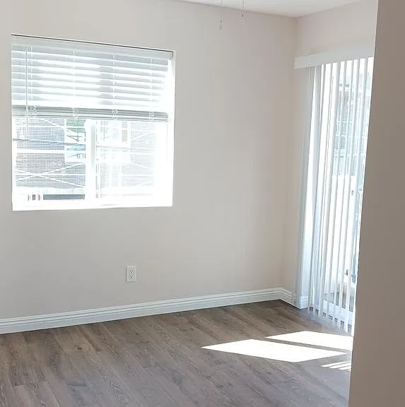 8933 Canby Ave — Photo 13
