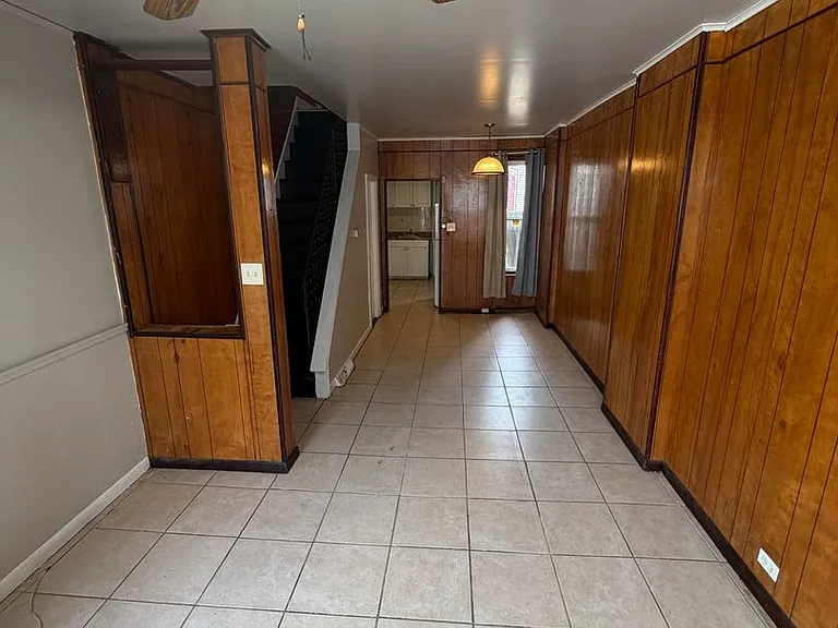 605 Eisenbrown St — Photo 5