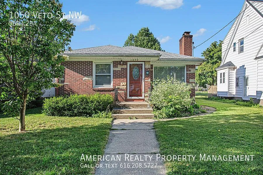 1050 Veto St NW