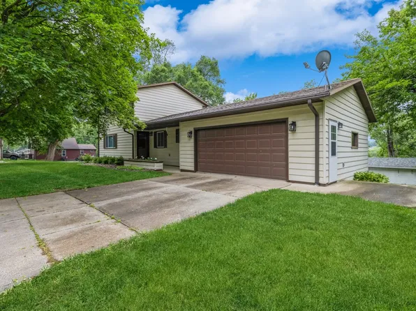 301 Wall Ave, Des Moines, IA 50315
