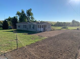 308 4th Ave W, Alexander, ND 58831