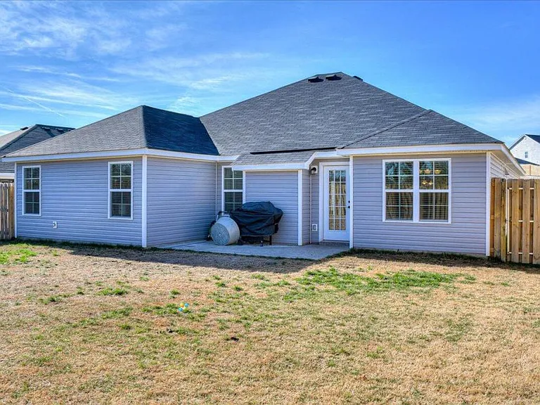 934 Mulford Loop — Photo 17