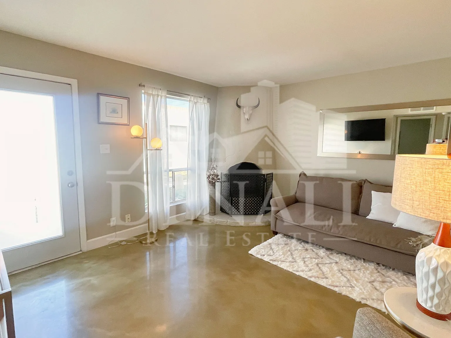 2 bed, 1.0 bath, 728 sqft, $1,495 — Photo 4