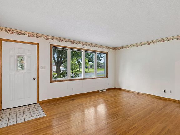 4th image of 3609 Rolling View Dr