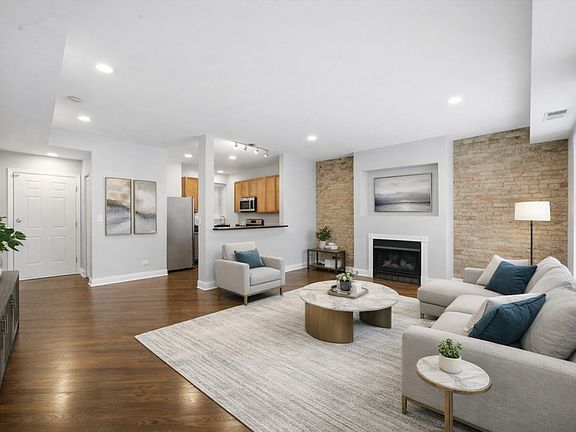 4th image of 5884 N Ridge Ave #2