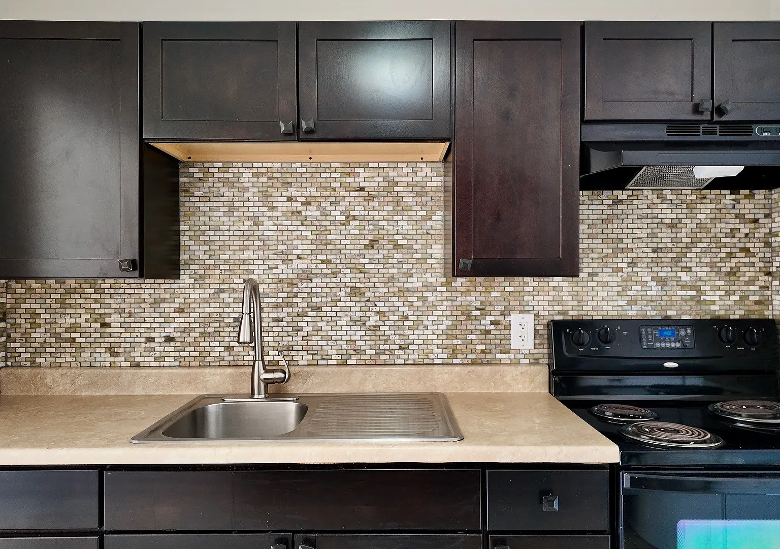 1 bed, 600 sqft, $1,095 — Photo 2