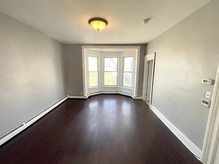 640 3rd Ave — Photo 16