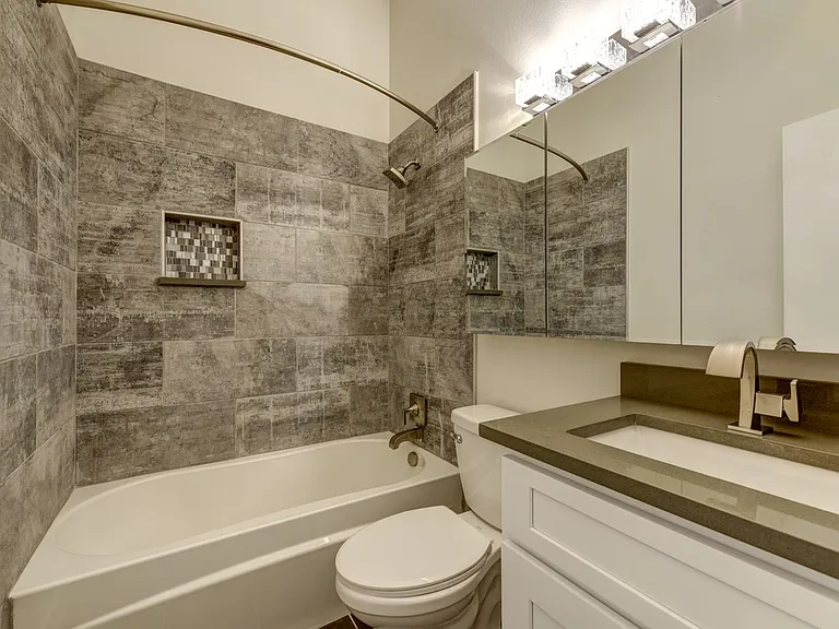 3460 Madison Ave — Photo 15