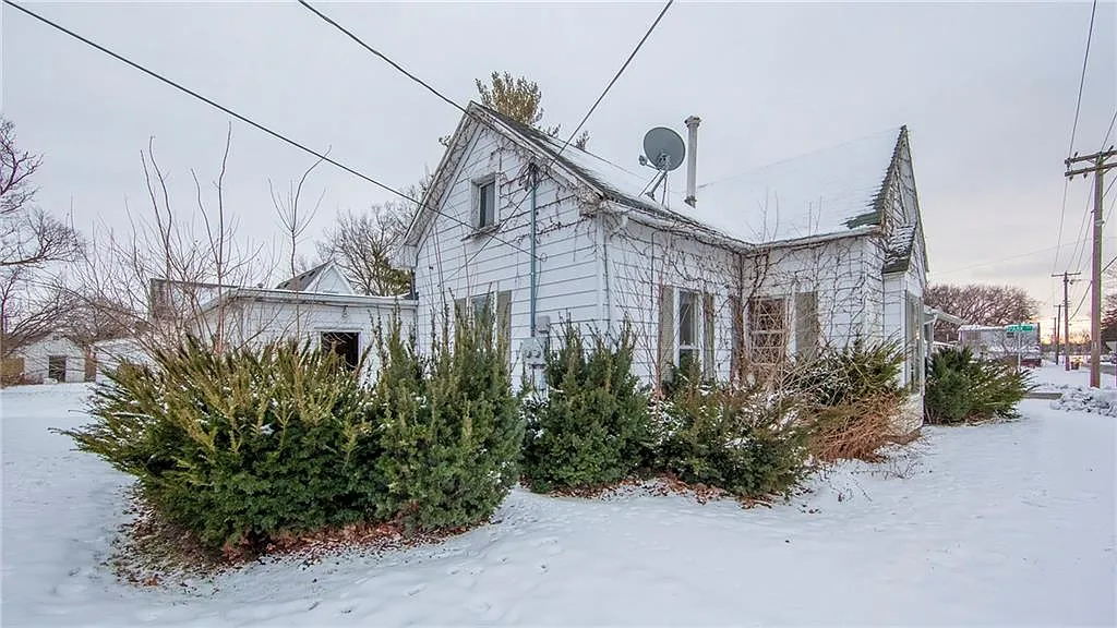 602 Park Ave photo 1