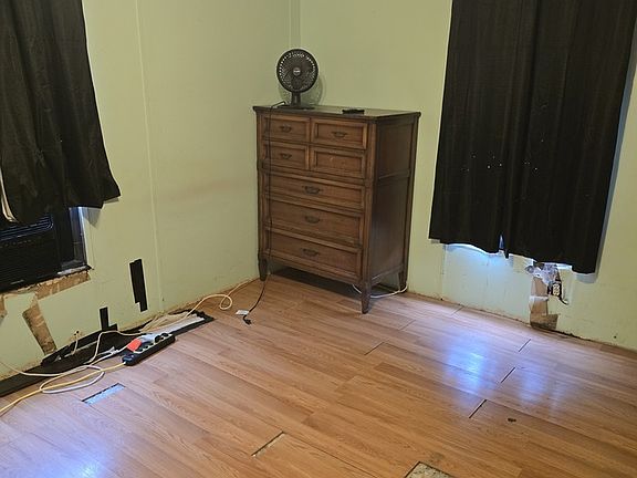 3rd image of 350 Sandybrook Dr