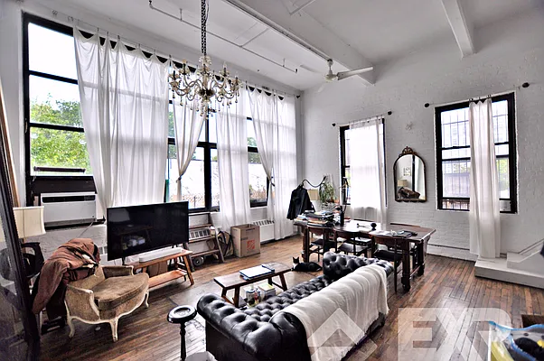 Rented by EXR | media 2