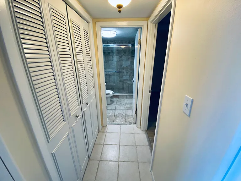 117 Country Club Dr #702 — Photo 15