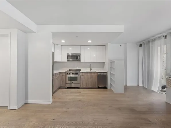 557 Hart Street 3A image 1 of 5