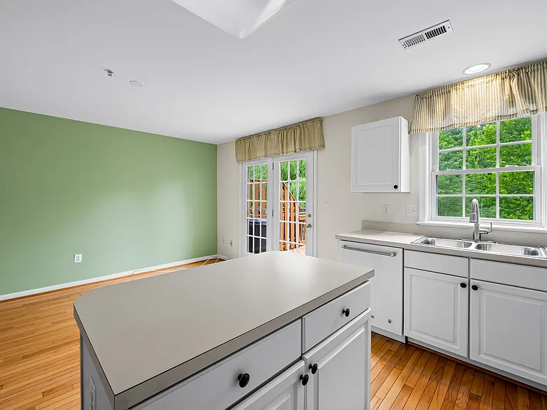 48 Winterberry Ct — Photo 12