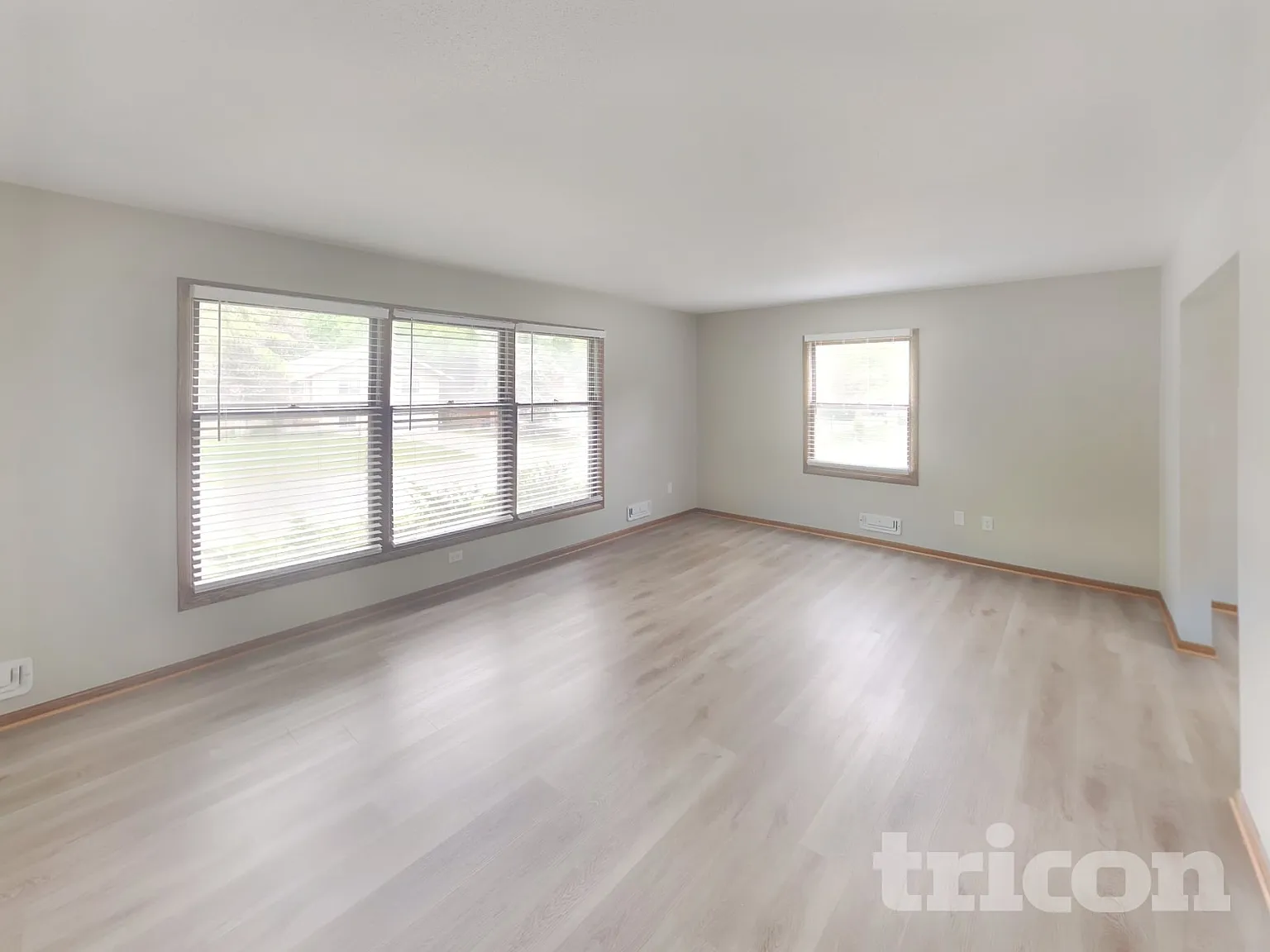 3301 Skyview Drive Burnsville MN — Photo 4