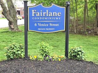 6 Venice St APT F2, Danvers, MA 01923