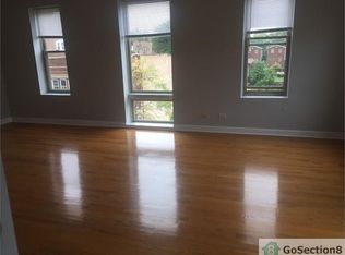 2453 E 75th St, Chicago, IL 60649