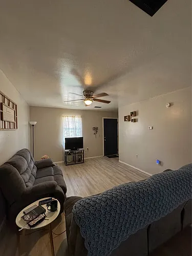 112 Glenda St Photo 1