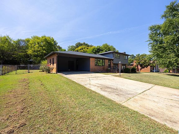 3rd image of 3904 Bramble Rd