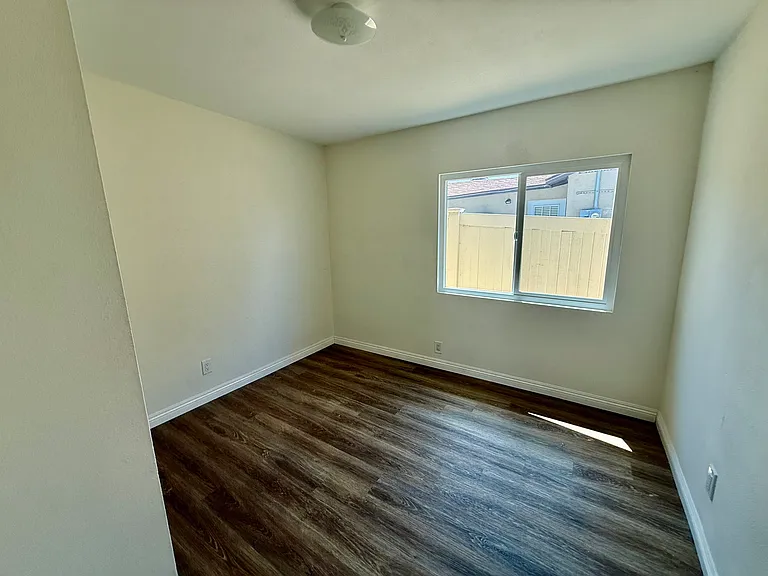 11725 Keith Dr — Photo 9