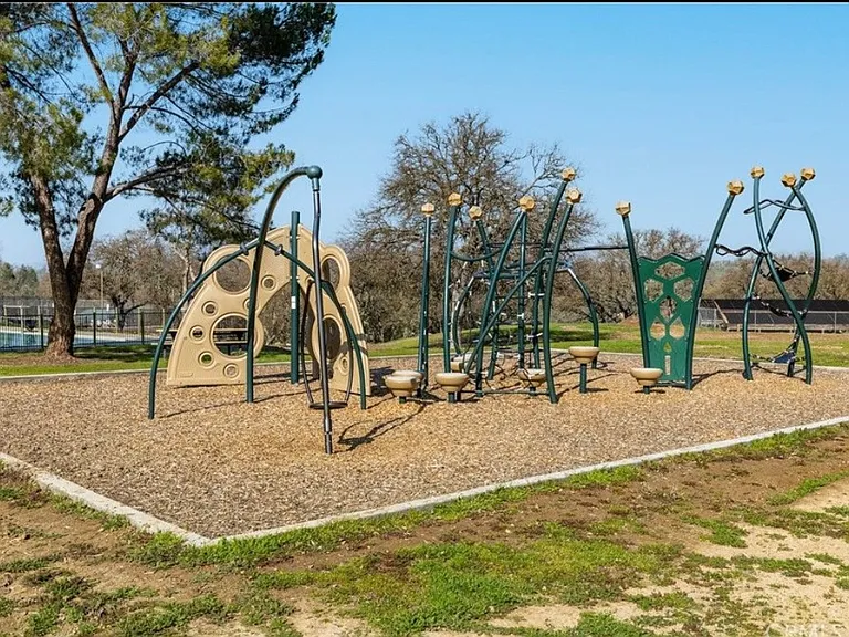 3336 Harbor Cir #D — Photo 31